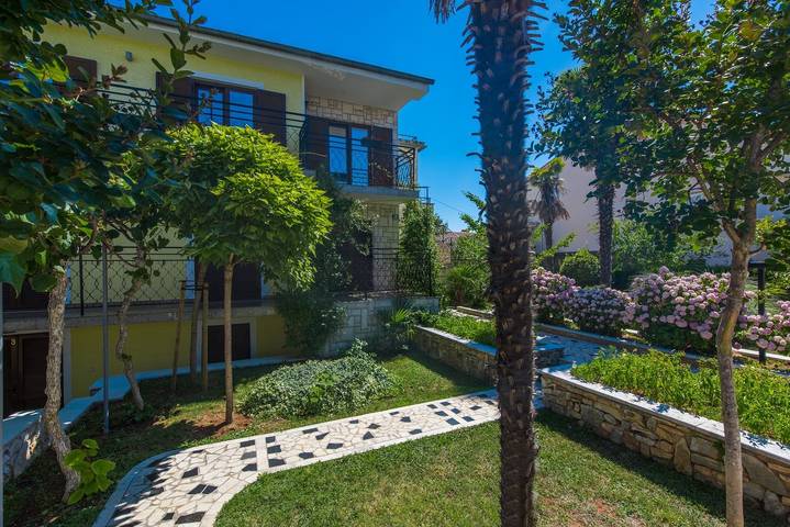 Ferienwohnung für 3 Personen, mit Balkon/Terrasse in Poreč - 2