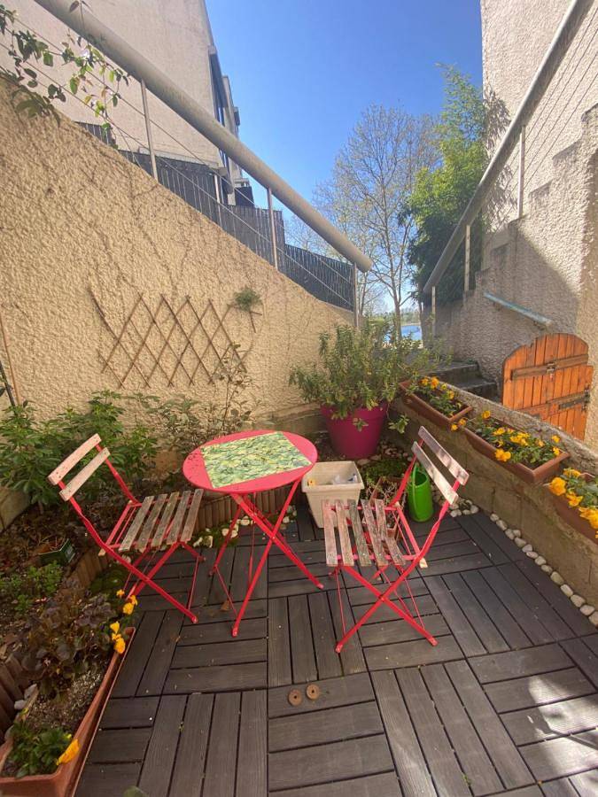 Gîte pour 2 personnes, avec jardin et vue sur le lac ainsi que terrasse et vue dans Lac De Creteil Creteil - 3
