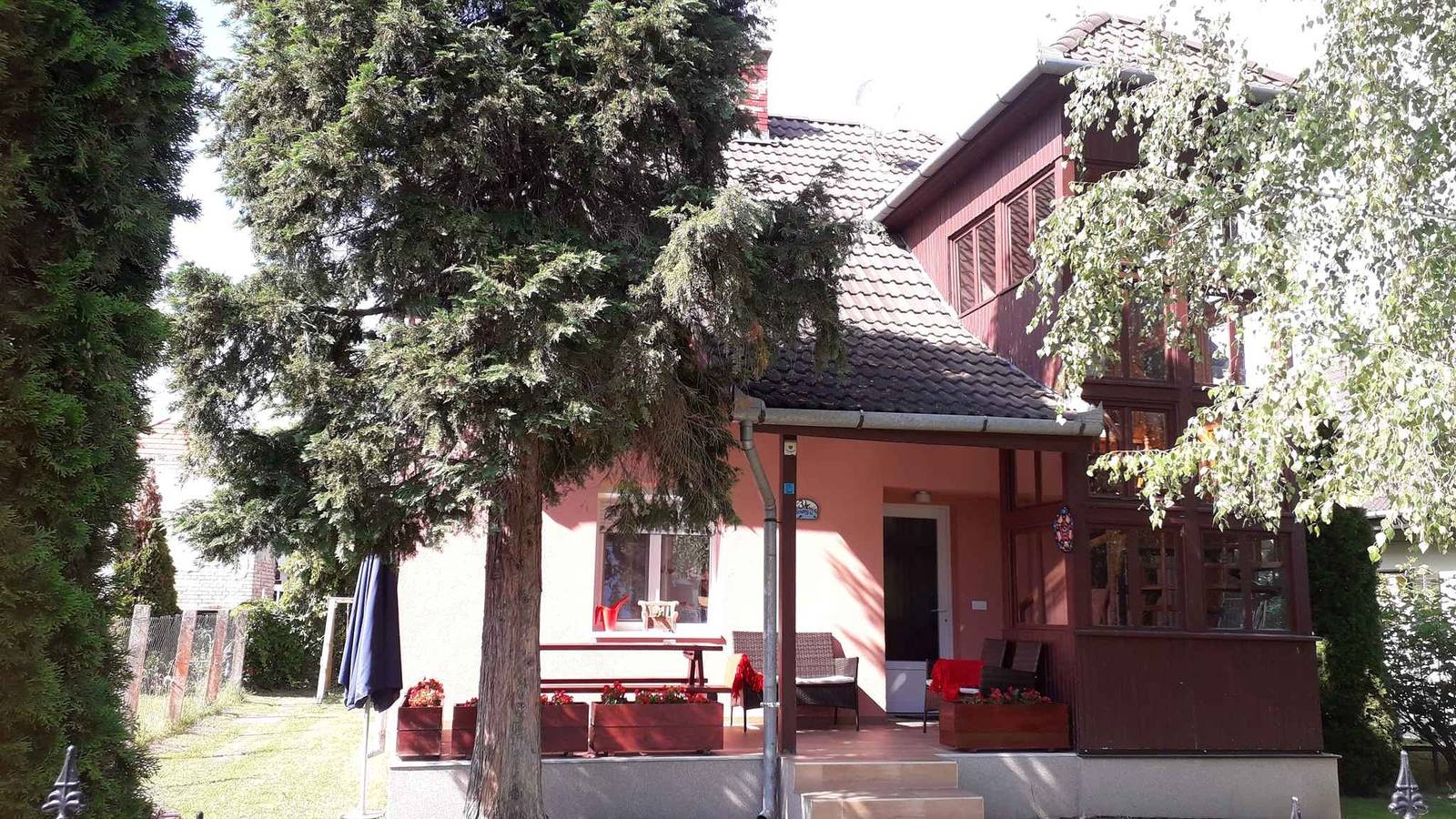 Ferienhaus in der Stadtzentrum mit Klimaanlage in Balatonkeresztur, Plattensee Südufer