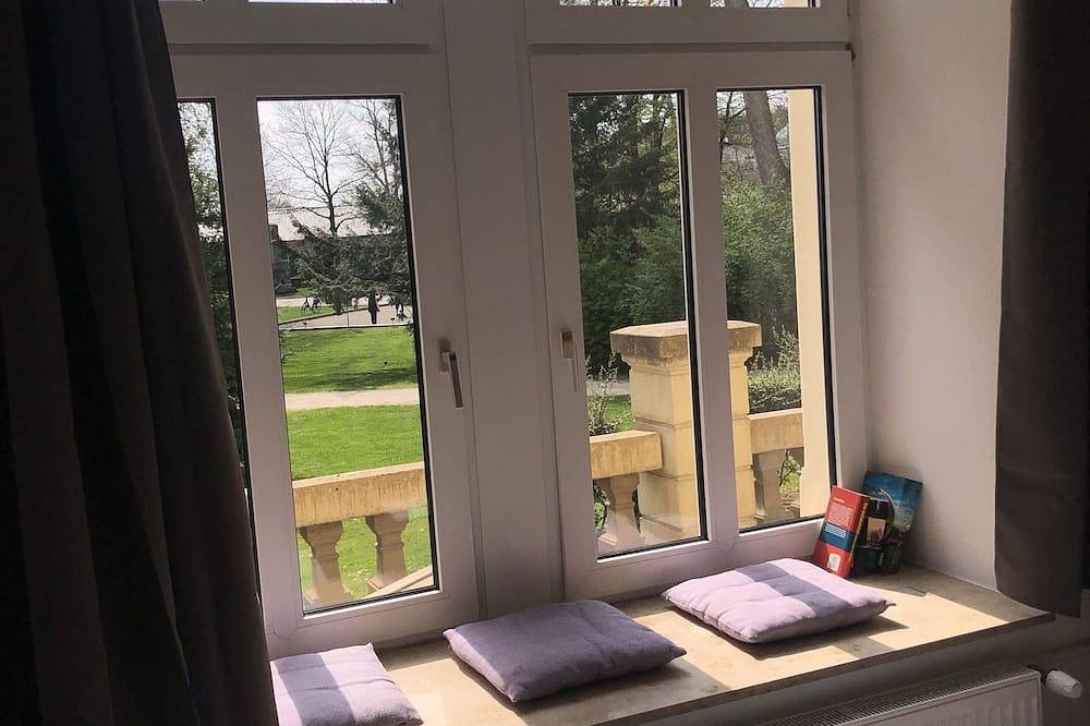 Ganze Wohnung, Ferienwohnung mit Balkon zum Kurpark von Bad Rothenfelde in Bad Rothenfelde, Metropolregion Bremen-Oldenburg