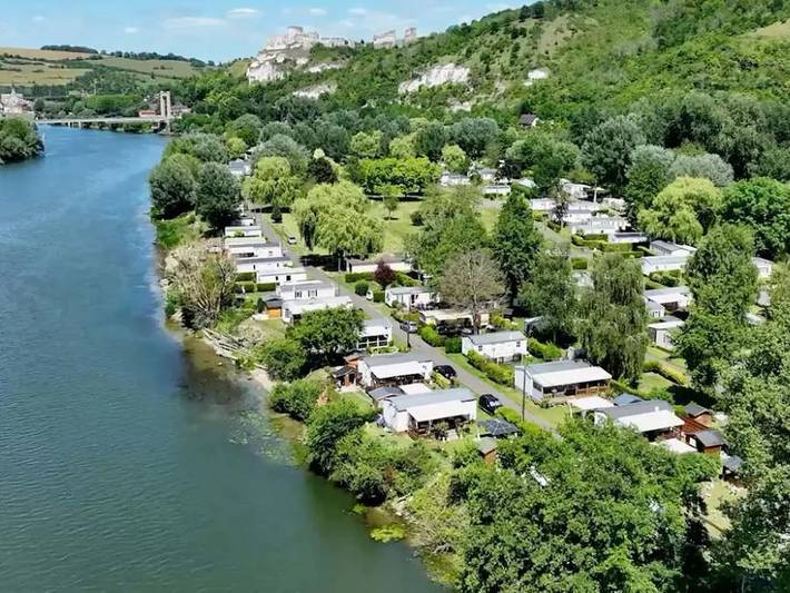 Camping pour 2 personnes, avec Bassin pour enfant et Piscine