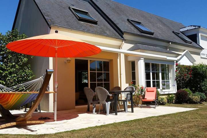 Location de vacances pour 5 personnes, avec jardin et terrasse à Hérouville-Saint-Clair