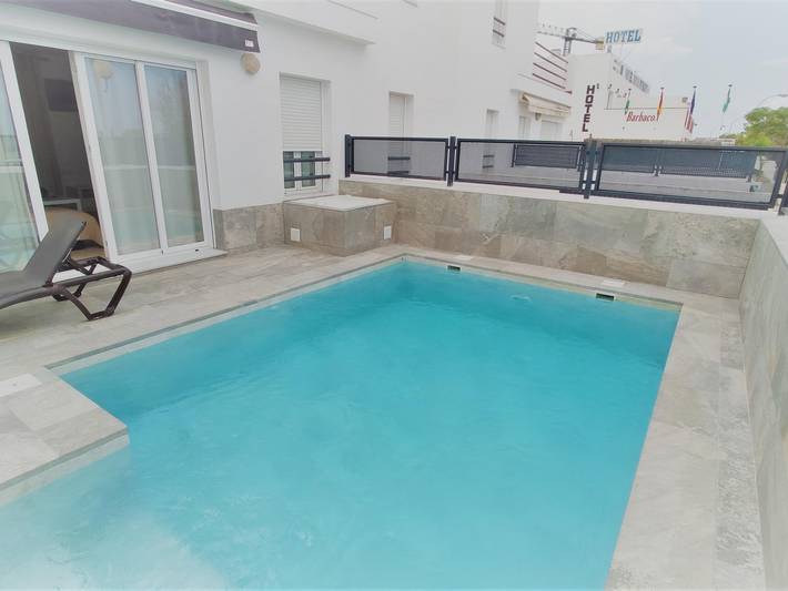 Apartamento para 6 personas, con Vistas al mar y Balcón/Terraza además de Jardín y Piscina en La Fontanilla