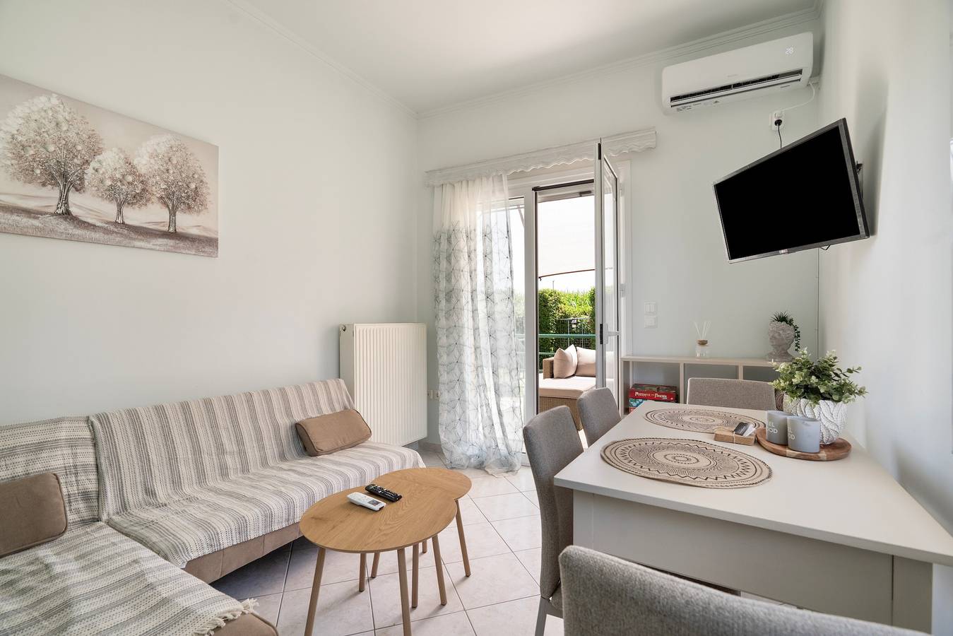 Vakantiehuis 'A Casa D'Irene' met Veranda en Tuin in Region Elis