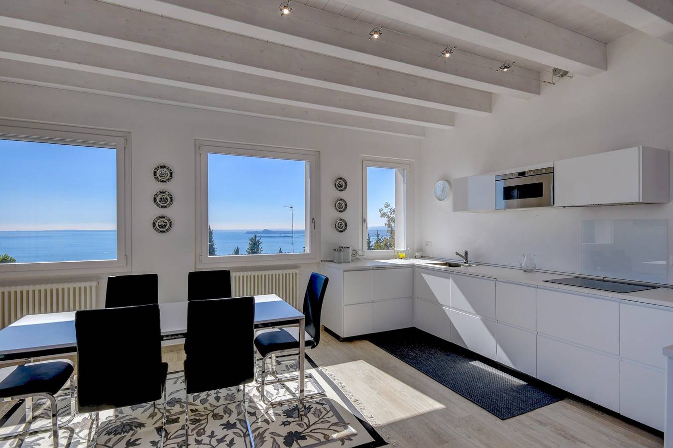 Appartement "Luxe 2" met terras en uitzicht op het meer, foto 10