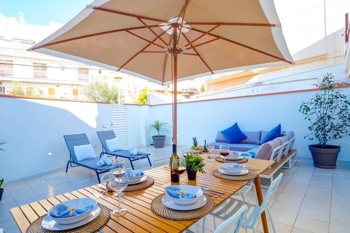 Ferielejlighed for 6 personer, med terrasse i Sitges