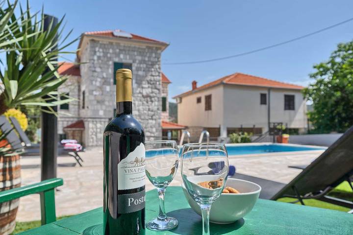 Villa für 8 Personen, mit Pool und Meerblick sowie Balkon in Marina - 2