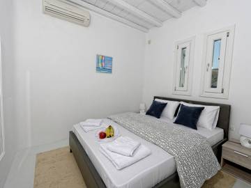 Holiday Rental for 9 People in Mykonos, Cyclades, Photo 2