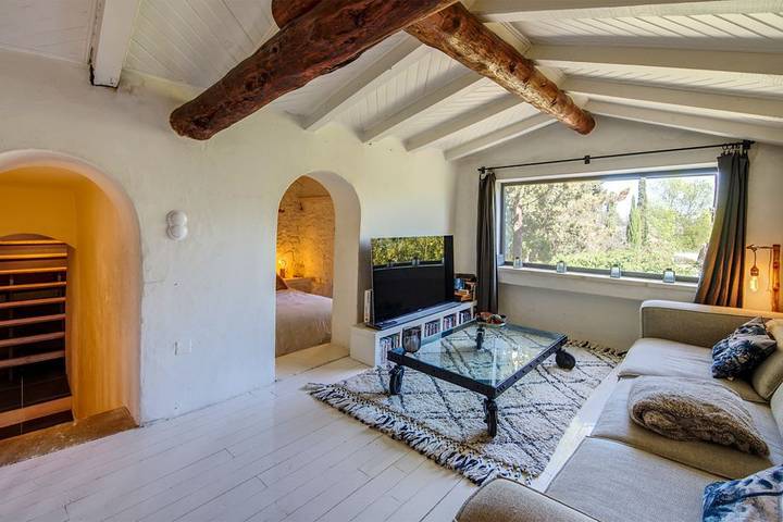 Location de vacances pour 10 personnes, avec piscine ainsi que jardin et terrasse à Maussane-les-Alpilles - 4