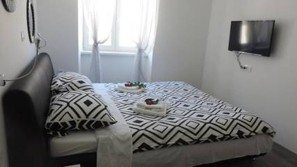 Maison d’hôte pour 4 personnes, avec vue à Šibenik