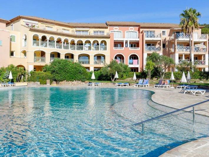 Gîte pour 4 personnes, avec terrasse et piscine dans La Coudoulière - 2