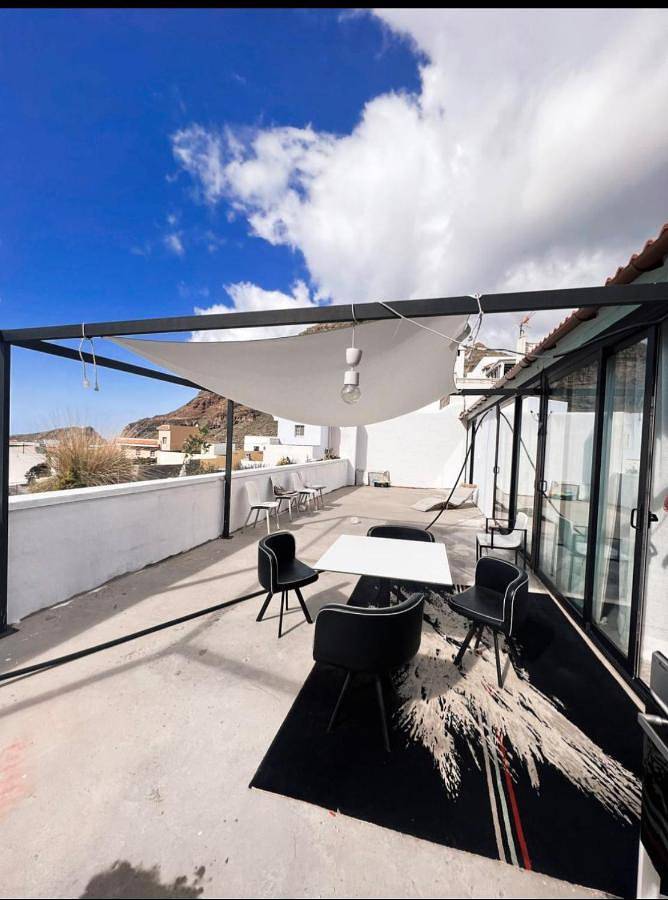 Location de vacances pour 4 personnes, avec jardin ainsi que vue et balcon dans Tamaimo