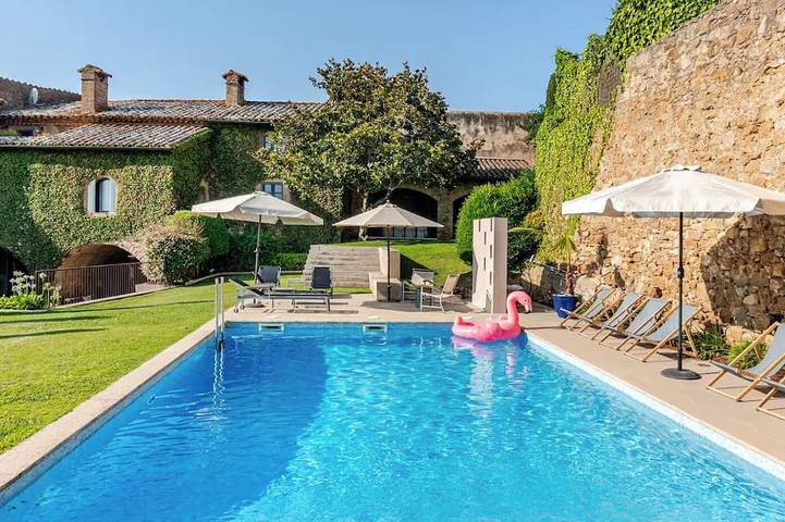 Ferienhaus für 20 Personen, mit Garten und Balkon sowie Pool - 1