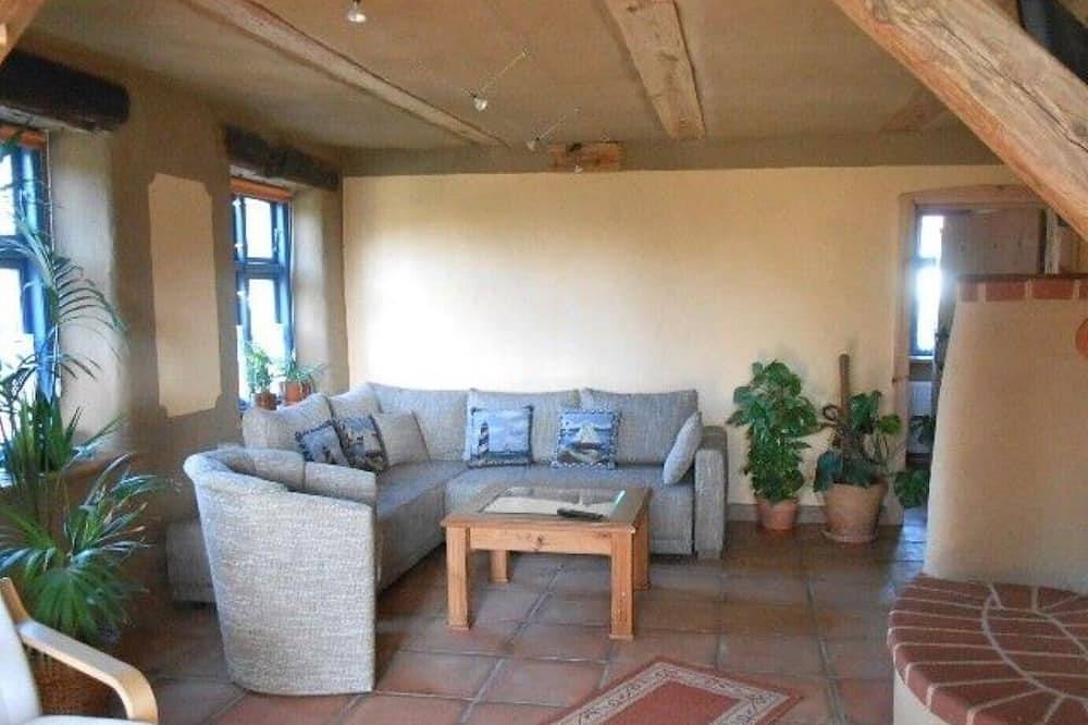 Ganze Wohnung, Urlaub im Denkmal, Ferienwohnung in umgebauter, alten Schule mit Wlan in Loissin, Vorpommern