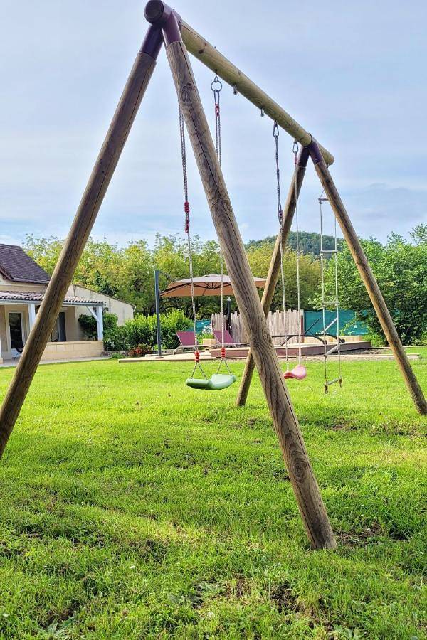 Location de vacances pour 4 personnes, avec jardin et piscine à Saint-Vincent-de-Cosse - 2