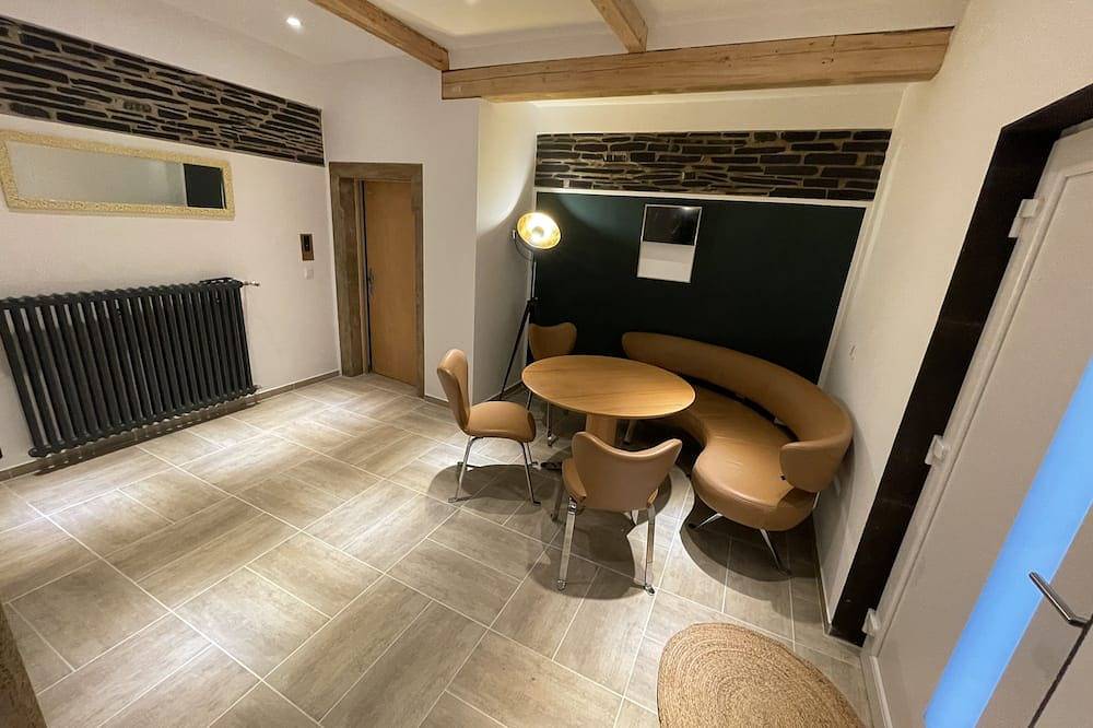 Ganze Wohnung, Cozy holiday apartment in a former guard house in Nohra, Weimarer Land