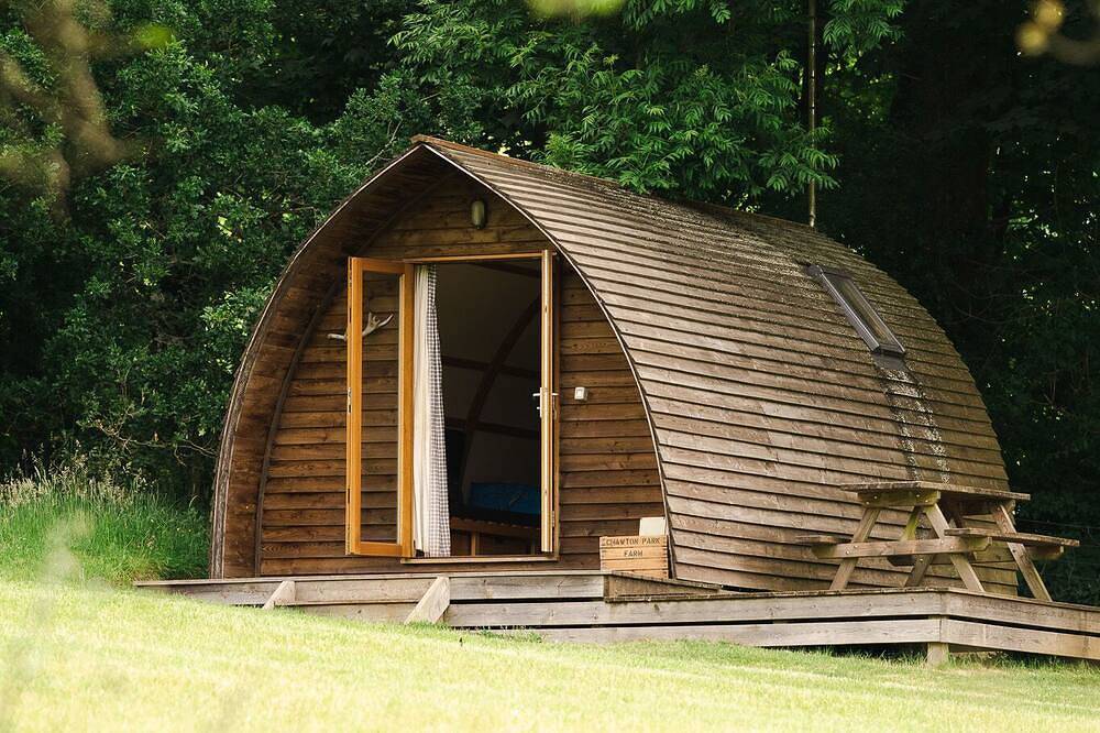 Cosy Rural Cabin With Ensuite in South Downs