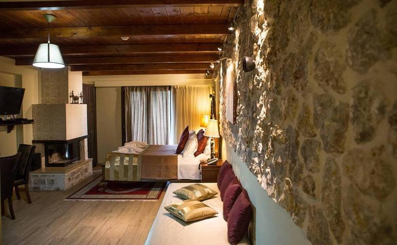 Appart’hôtel pour 4 personnes, avec Terrasse et Jacuzzi ainsi que Piscine et Sauna