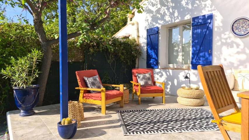 Location de vacances pour 2 personnes, avec jardin et vue à Roquefort-la-Bédoule