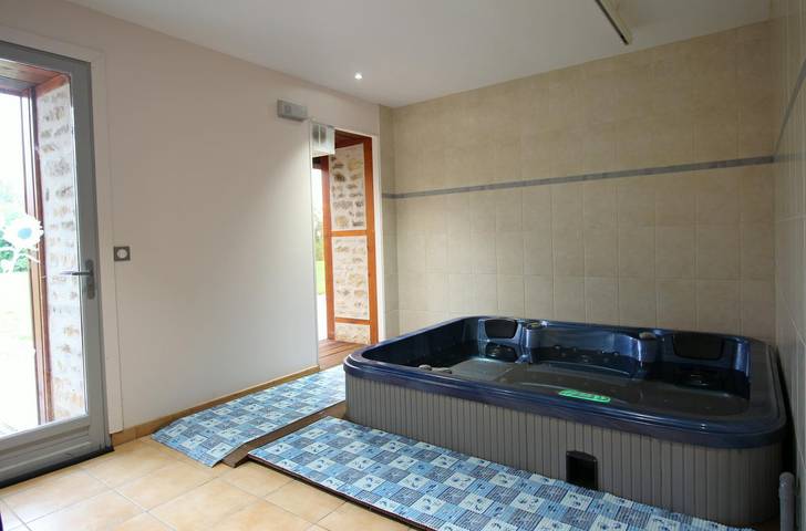 Filter.hub_barrierfree.gite pour 12 personnes, avec Jacuzzi ainsi que Terrasse et Jardin en Nouvelle-Aquitaine - 2