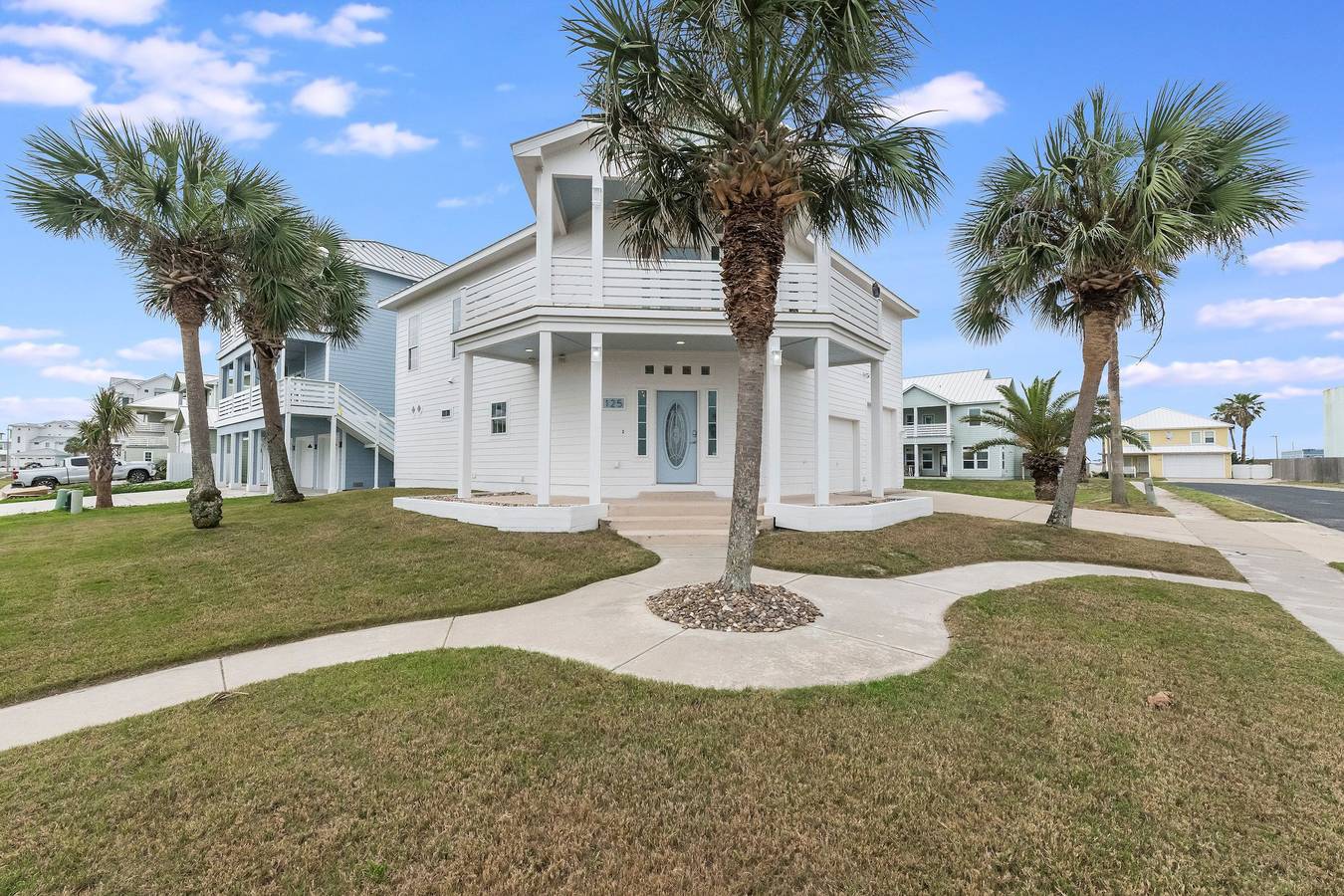 Vacation Rental for 12 Guests in Corpus Christi, Mustang Island
