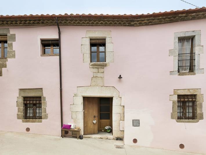 Casa rural para 11 personas, con Balcón/Terraza además de Terraza y Piscina en San Jordi Desvalls - 3
