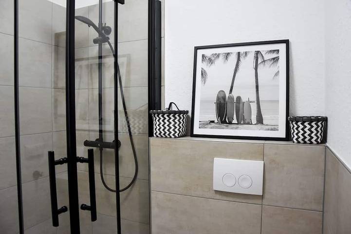 Ganze Wohnung, Moderne Ferienwohnung Studio Lana im Herzen von Bad Zwischenahn in erster Reihe in Zwischenahner Meer, Bad Zwischenahn