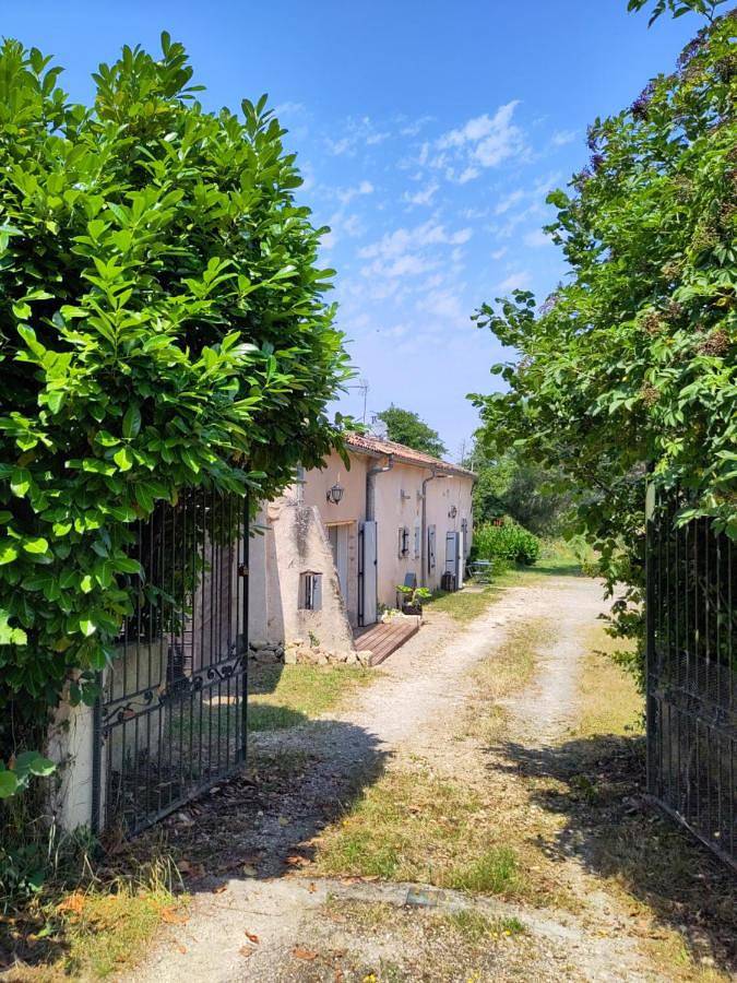 Maison de vacances pour 4 personnes, avec jardin ainsi que vue et piscine - 1