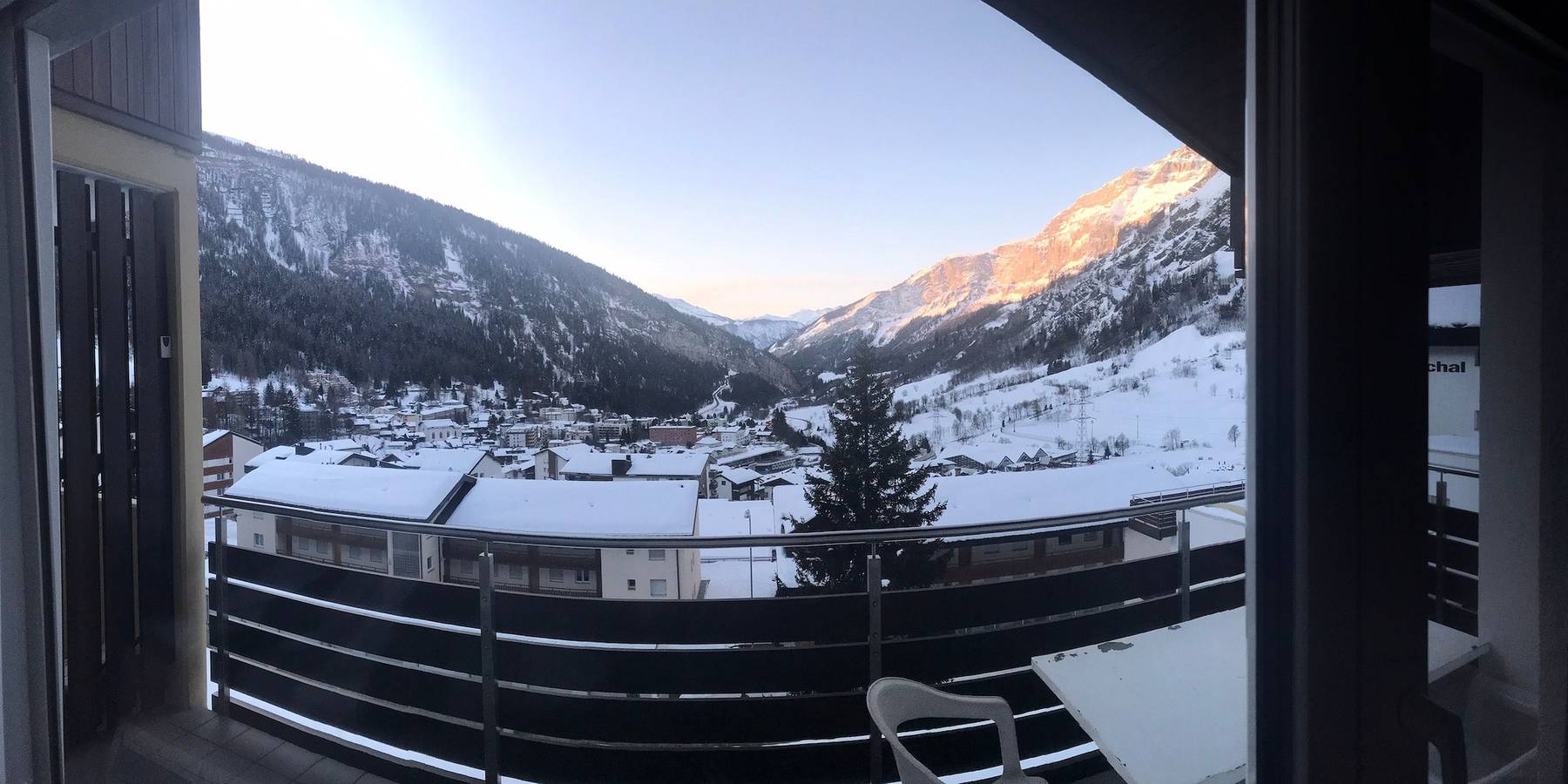 Geheel vakantieappartement, 2-room holiday flat with top view Leukerbad in Leukerbad, Wallis
