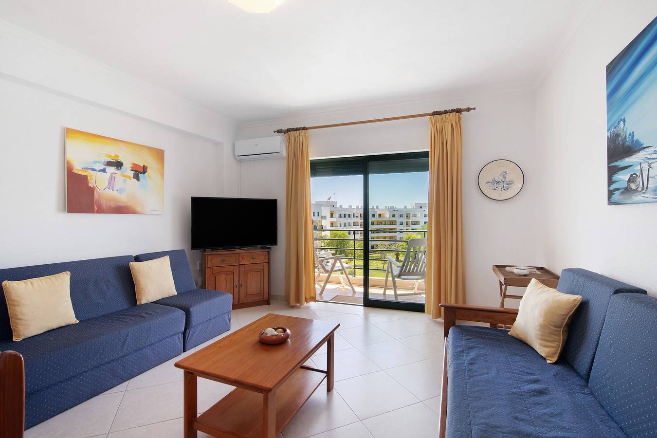 Ganze Wohnung, Ferienwohnung 'Vila Armação de Pêra' mit Gemeinschaftspool, Wlan und Klimaanlage in Armação de Pêra (costa), Armação de Pera