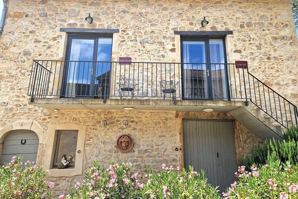 Ganze Wohnung, Charmantes Appartement 2 km vom Zentrum von Cluny in Cluny, Mâcon und Umgebung