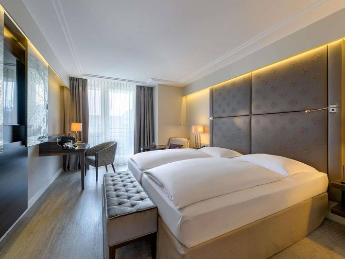 Holiday rental for 4 people, with sauna and view as well as garden in Munich