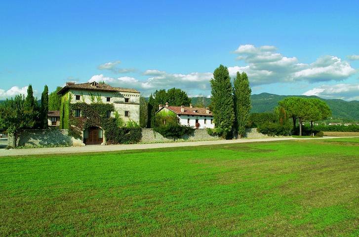 Vacation rental for 10 people, with yard, with pets in Friuli-Venezia Giulia