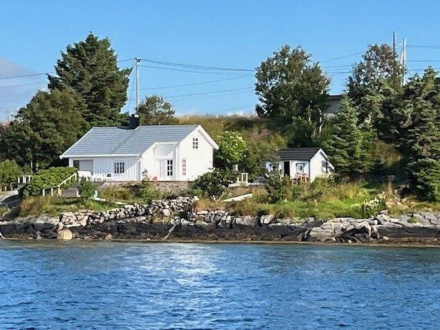 Ferienhaus für 9 Personen, mit Terrasse, kinderfreundlich am Fjord (Norwegen)