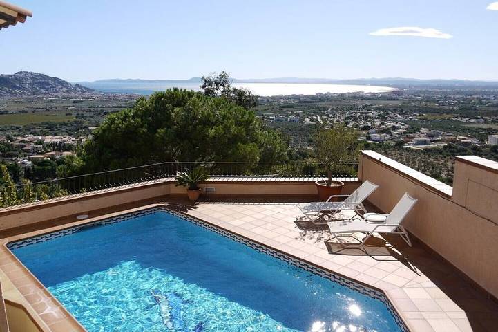 Location de vacances pour 2 personnes, avec jardin dans El Mas Fumats