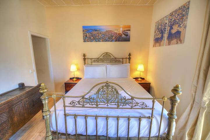 Ganze Wohnung, Comfy 1 bedroom - Sun terrace & sea views in Valletta, Insel Malta