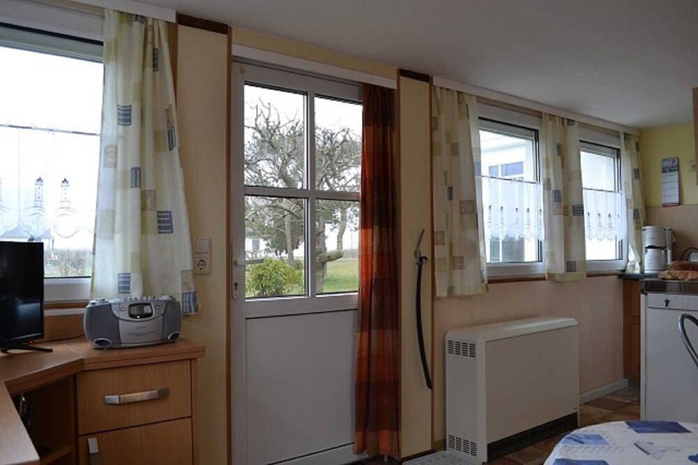 Apartamento entero, 1 room apartment - Holiday home Boddenblick in Neuendorf Hiddensee Island, Hiddensee