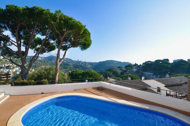 Villa voor 6 personen, met tuin en terras, met huisdier in Lloret de Mar