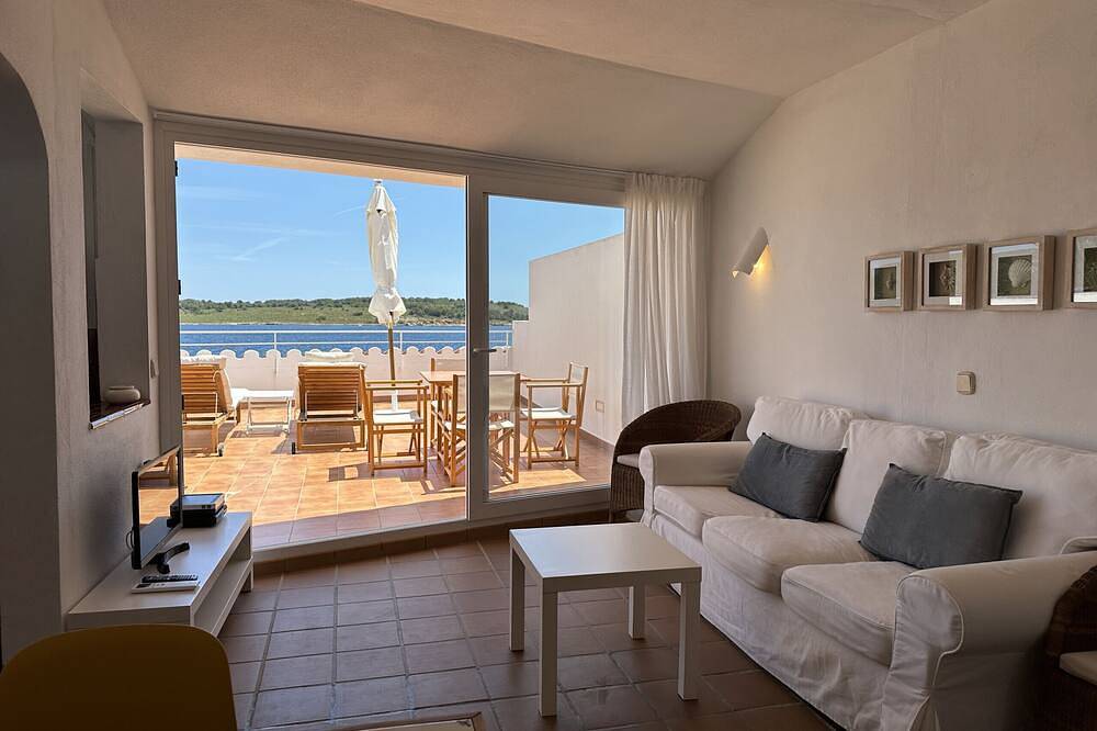 Apartamento entero, Bonito apartamento en primera línea de mar in Fornells, Es Mercadal
