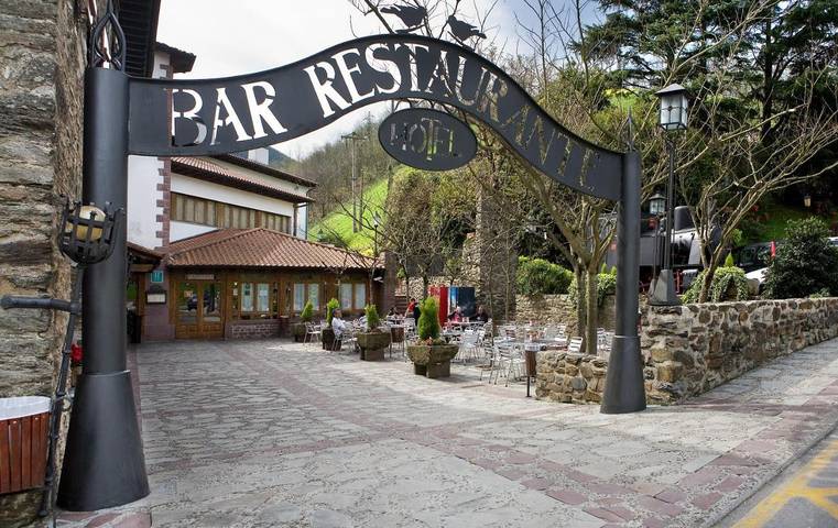 Hotel para 2 personas, con jardín y jacuzzi en Pirineo Navarro - 3