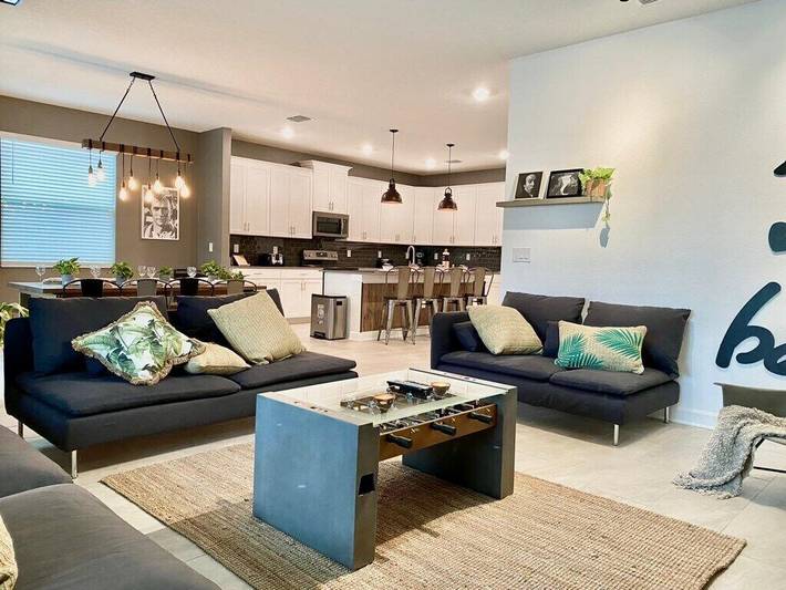 Holiday rental for 21 people, with pool and hot tub by Disney World