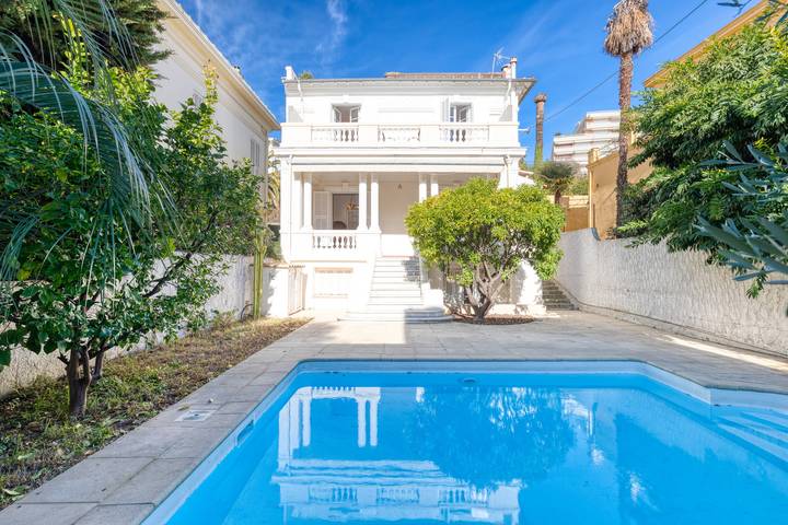 Villa pour 8 personnes, avec Balcon ainsi que Terrasse et Jardin à Nice