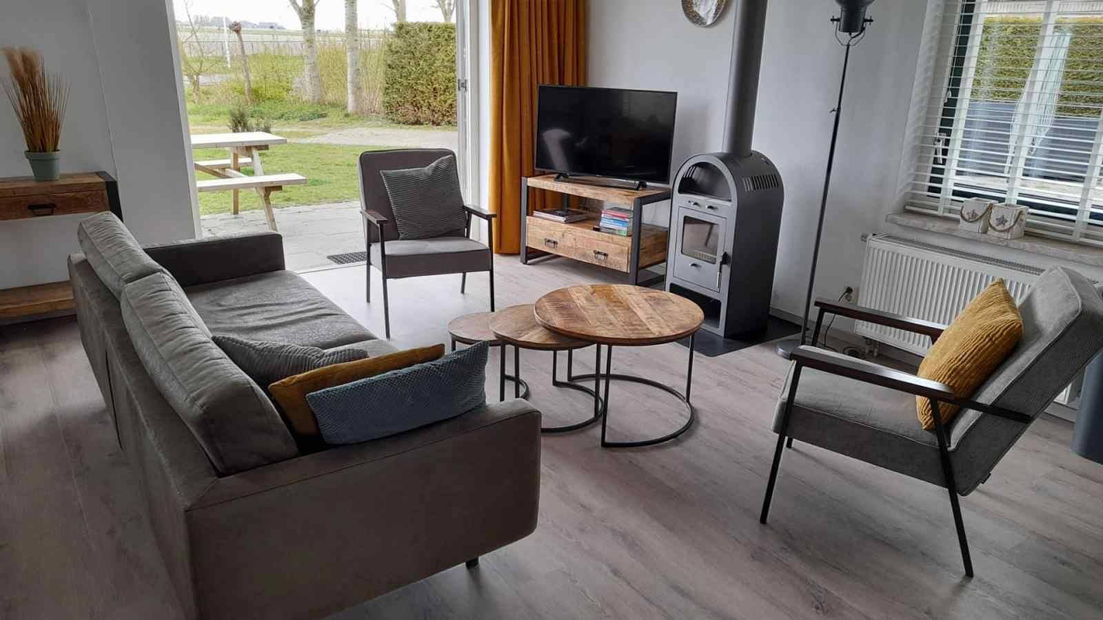 Beautiful 6 person holiday home near the Wadden Sea. in Franekeradeel, North Sea Netherlands
