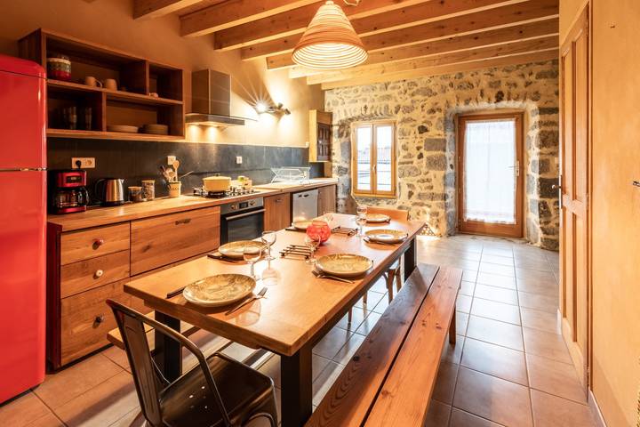 Gîte pour 5 personnes, avec terrasse à Aydat - 4