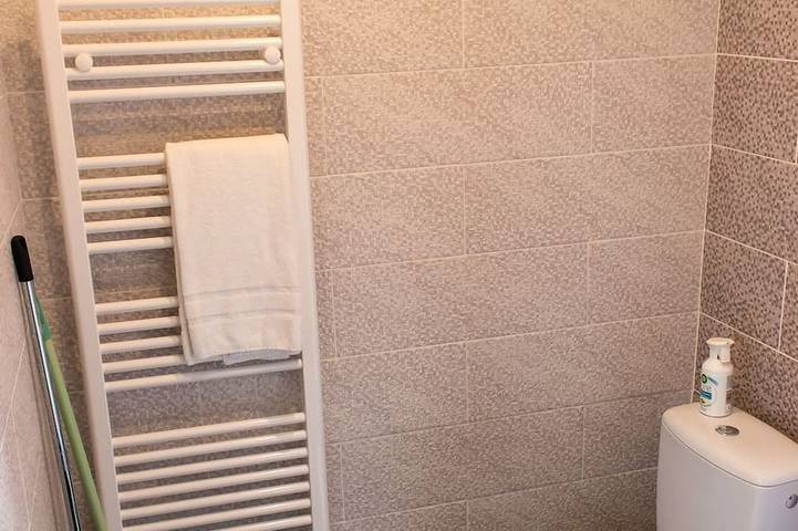 Apartamento entero, Estudio-Superior-Baño en la habitacion-Vista al Jardín in San Quintín (Aisne), Aisne