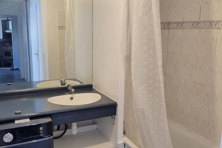 Gîte pour 6 personnes, avec balcon dans La Plaine Saint-Denis - 4