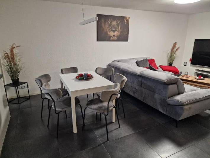 Ferienwohnung für 6 Personen, mit Terrasse und Garten sowie Ausblick in Moers - 2