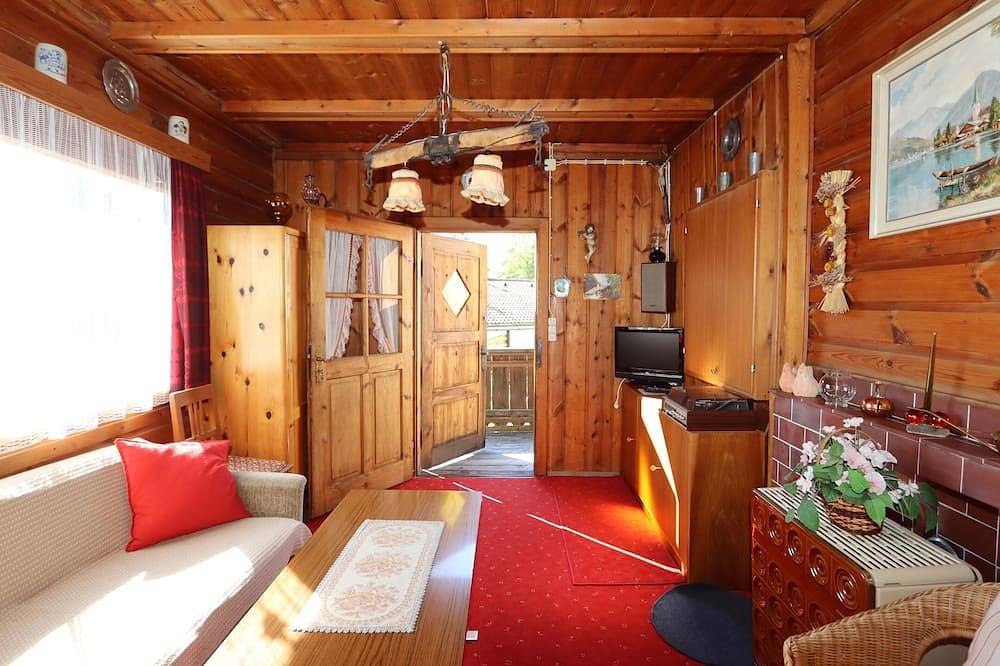 Uriges Chalet in Waldnähe Mieminger Plateau in Mieming, Bezirk Imst