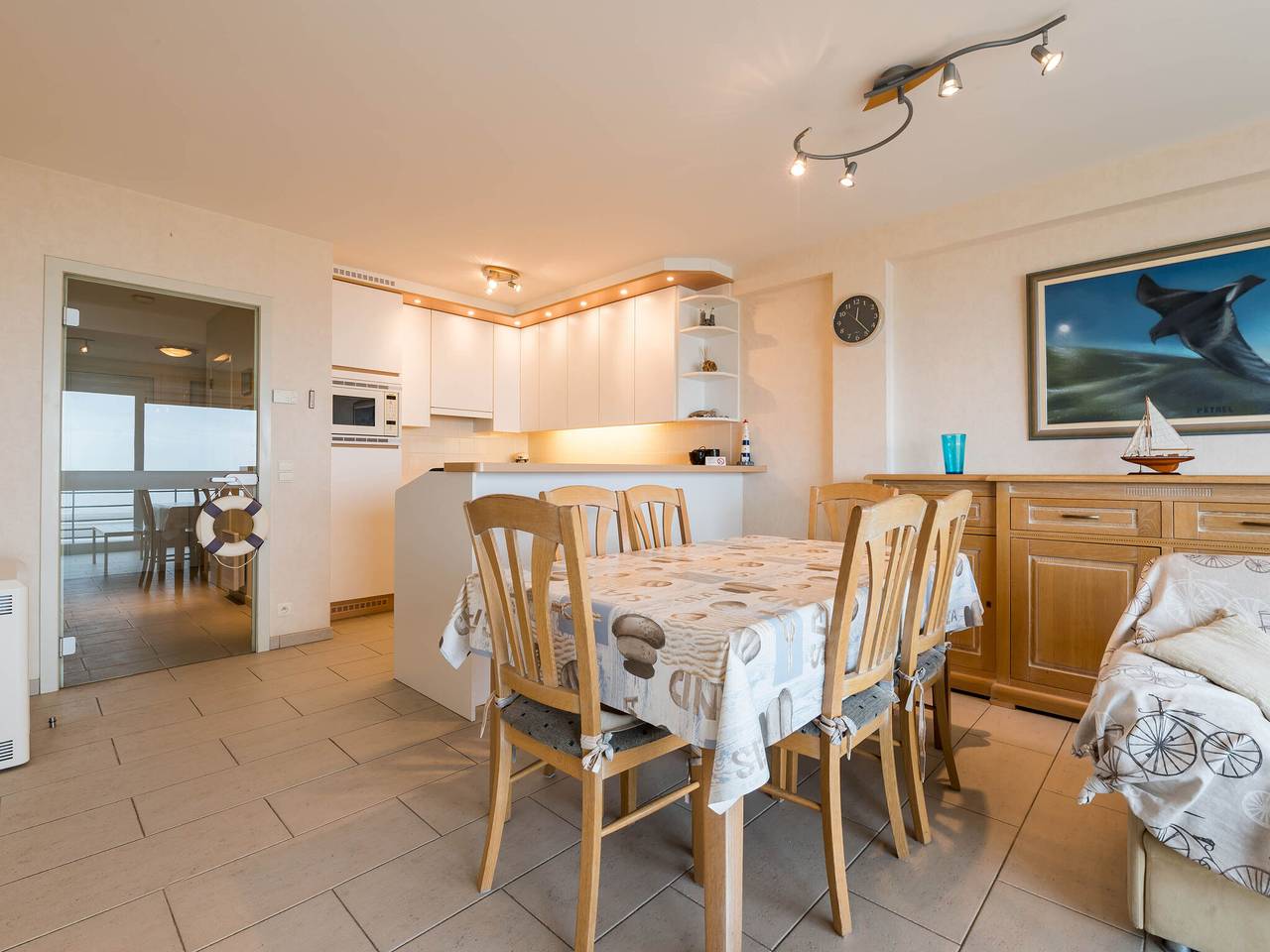Entire apartment, Apartment in Zeedijk with Sea View in Koksijde-Bad, Koksijde