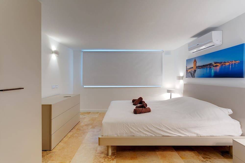 Geheel appartement, Modern appartement met 2 slaapkamers in St. Julians in Paceville, San Giljan